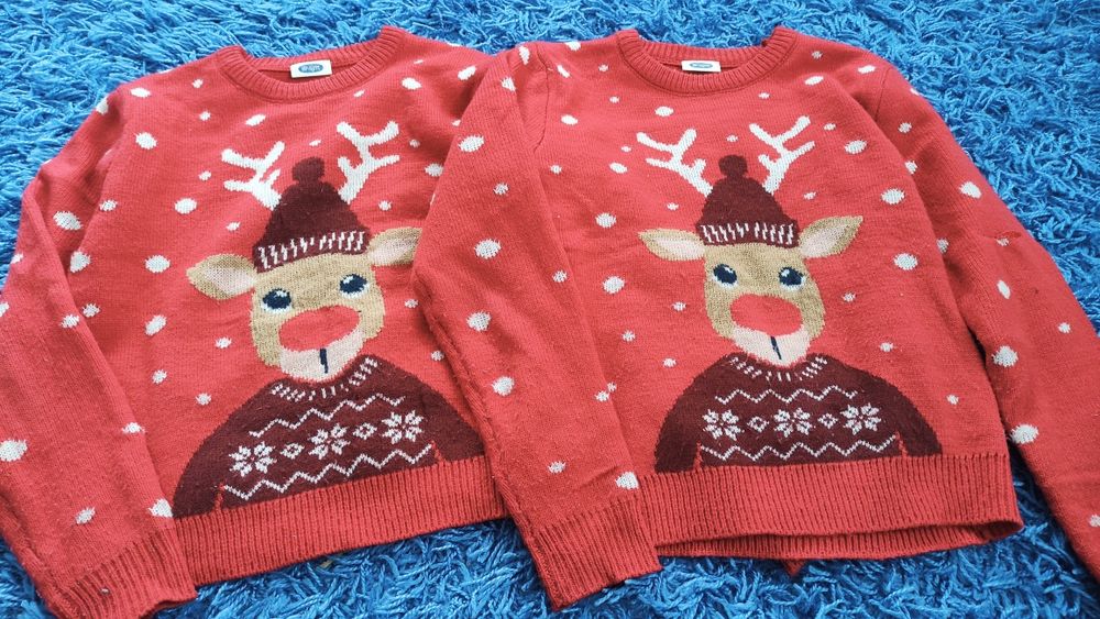 Bliźniaki sweterki świąteczne 134/140 idealne na sesję
