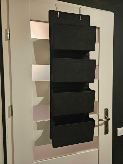 Wiszący organizer do powieszenia z 4 kieszeniami na drzwi czarny