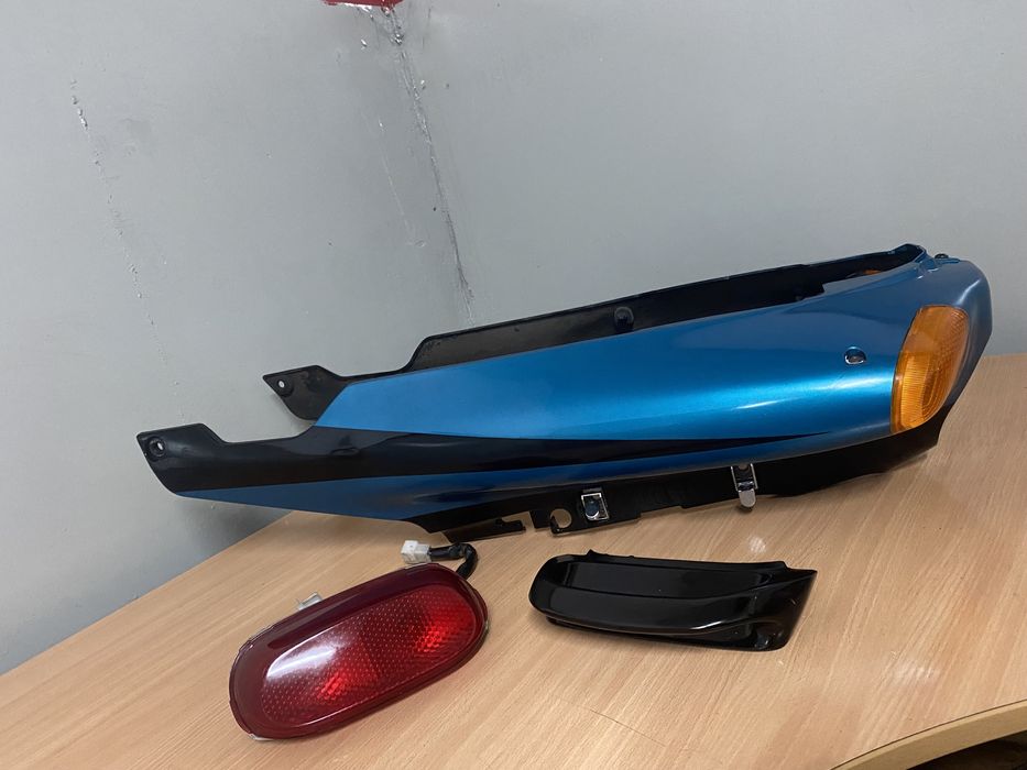 Kawasaki ZZR 1100 Zadupek owiewka prawa lewa kierunkowskazy  90/0