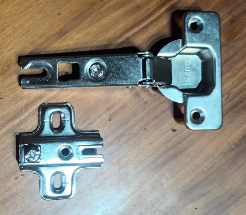 Dobradiças retas c/ parafuso