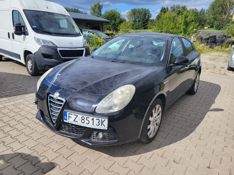 Alfa Romeo Giulietta / 2.0 diesel 170 ps / Zarejestrowany  / uszkodzona