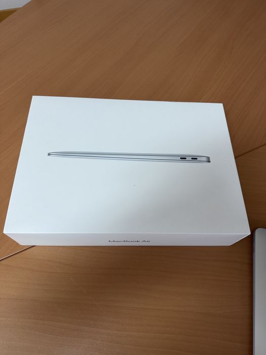 Macbook air m1 como novo - 21 ciclos - bateria 100% / 8gb ram