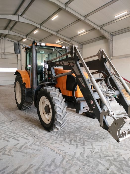 Ciągniki Renault Ares 610RZ z ladowaczem
