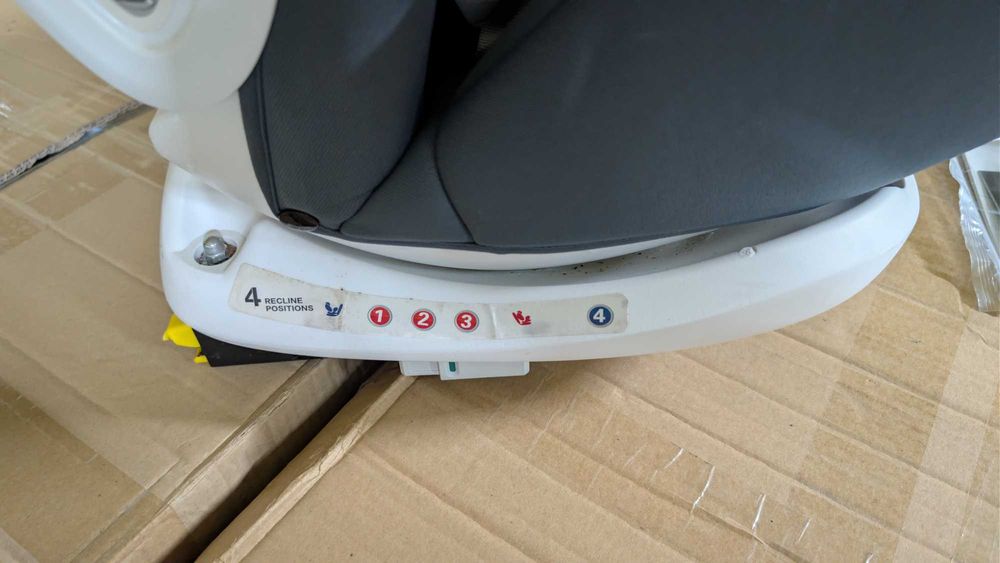 Lottas fotelik samochodowy z ISOFIX 0-36kg