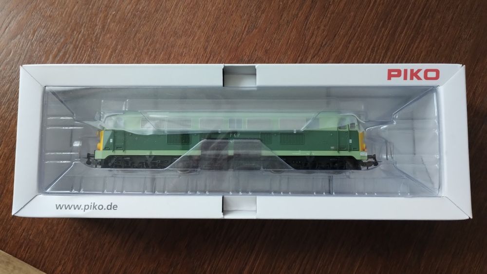 Lokomotywa PKP PIKO SP45 DCC z dźwiękiem, H0