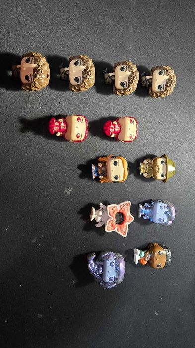 Kinder Joy Stranger things- VENDO OU TROCO POR/