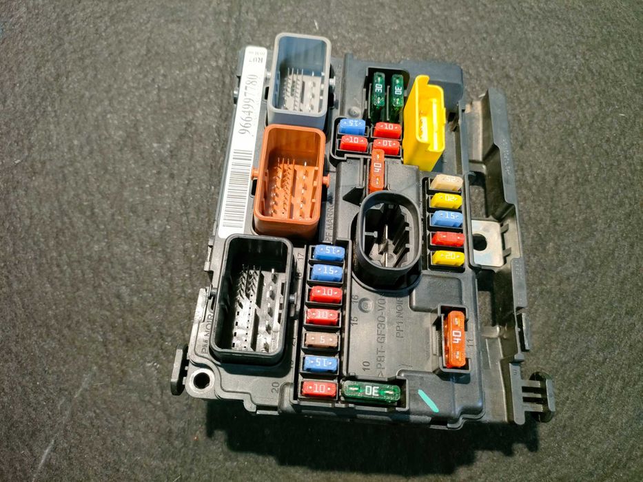 Citroen Peugeot moduł BSM-R07