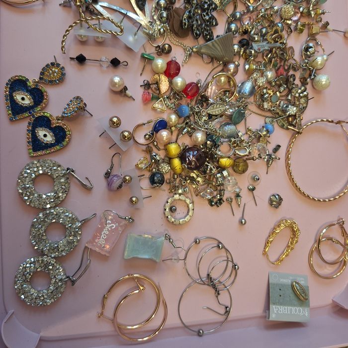 Kolczyki duży zestaw różnych kolczyków tous