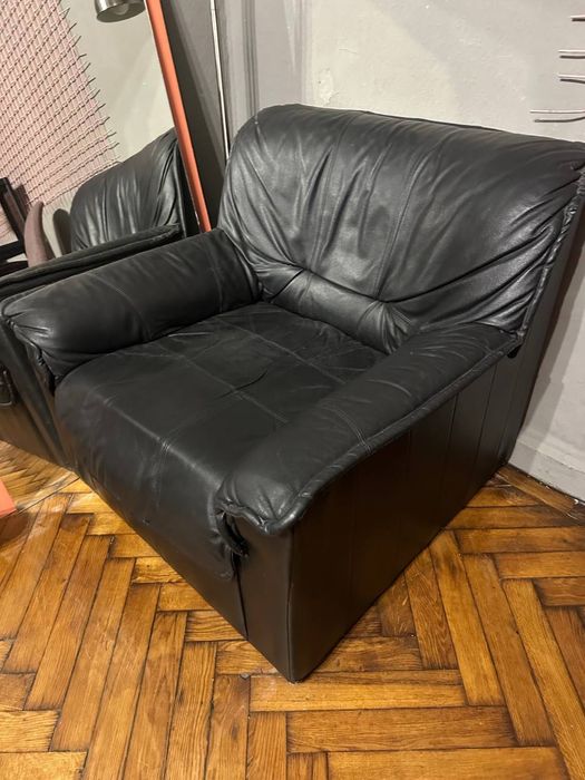 Кресло кожанное черное