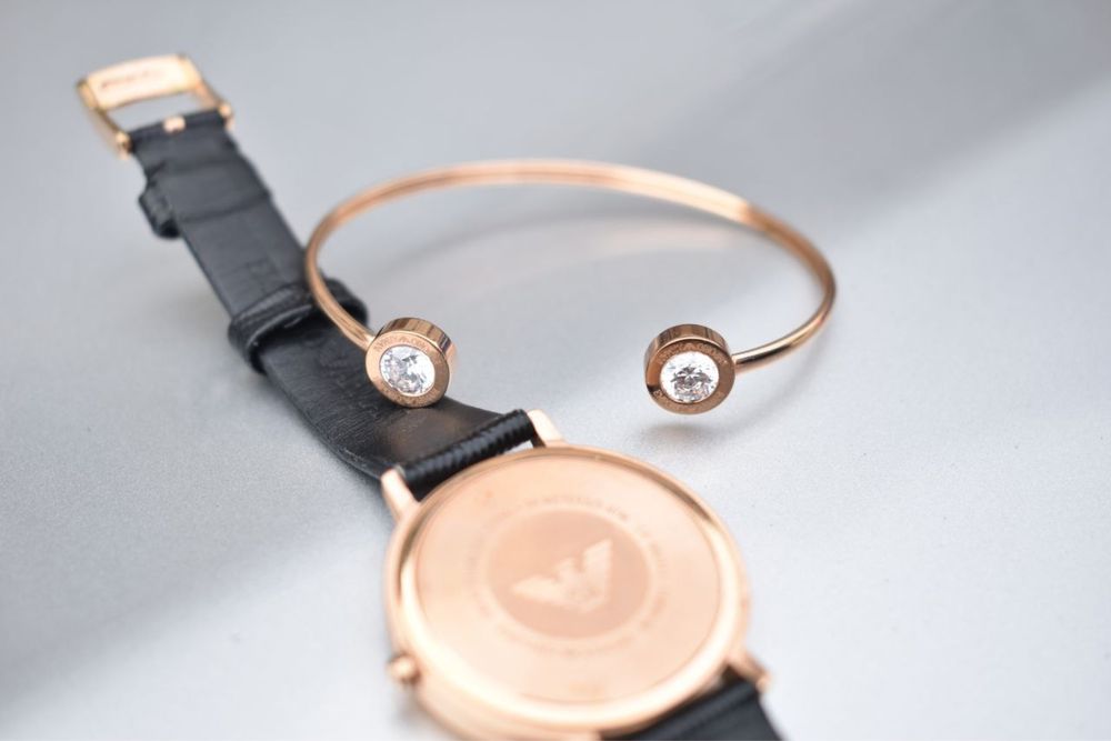 Продам часы Emporio Armani