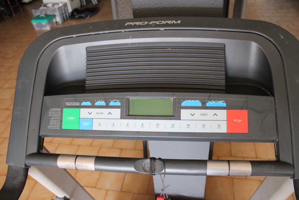 Passadeira de corrida PROFISSIONAL PRO FORM 400 c