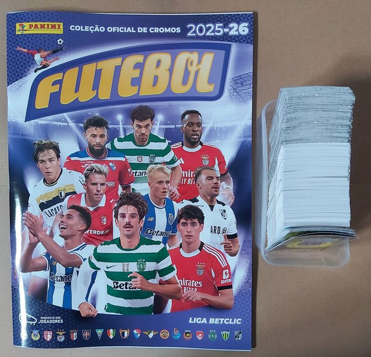 Caderneta completa Liga 25/26 Panini por colar
