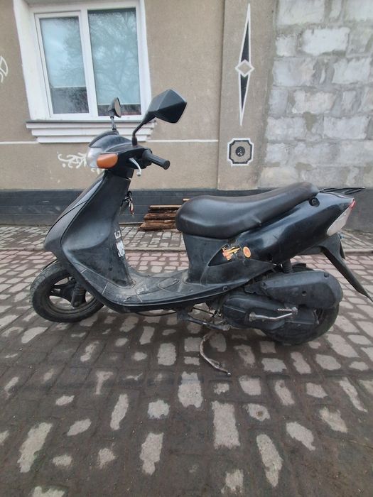 Скутер Suzuki lets 3