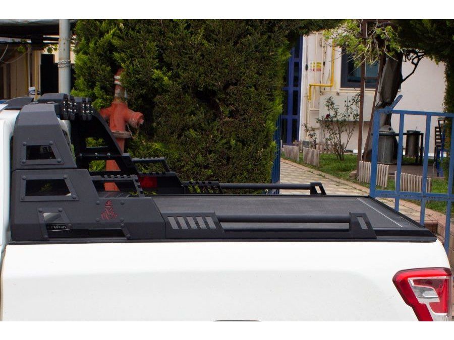Toyota Hilux 2015- рр. Ролбар Dakar з LED (під ролети)