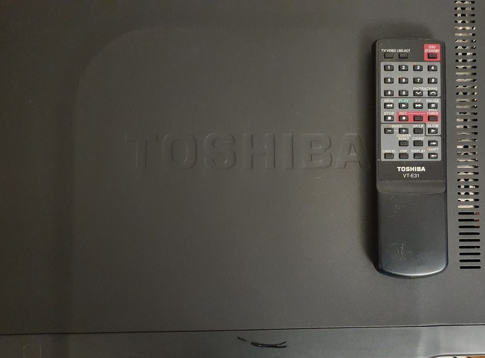 Видео магнитофон Тошиба