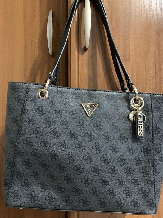 Фірмова сумка «Guess”