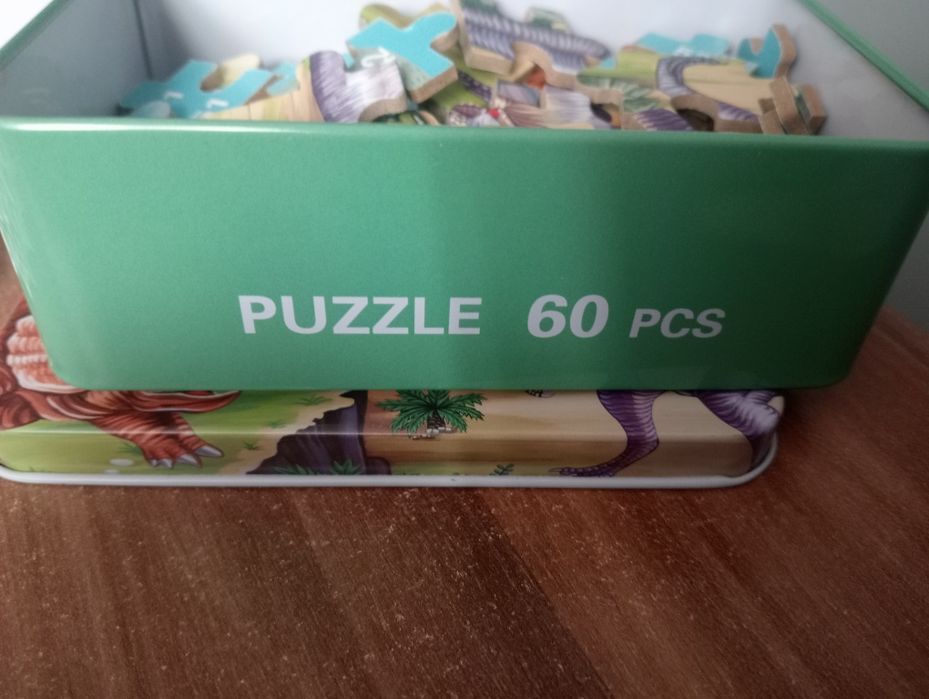 Puzzle dinozaury
