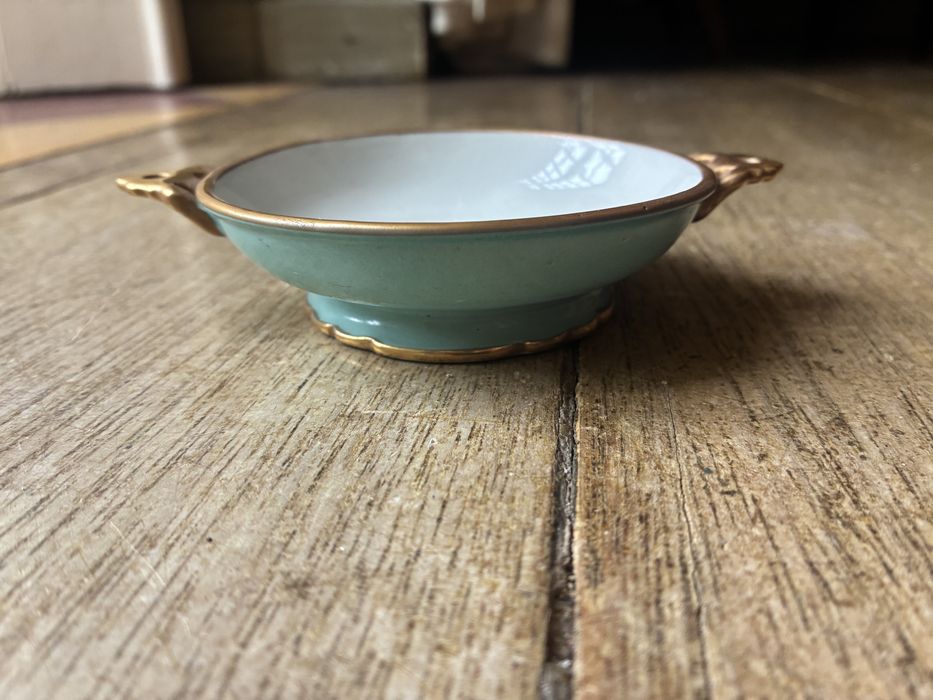 Duas taças pequenas Antigas