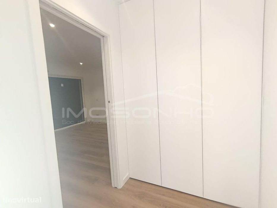 Moradia T3 de linhas modernas