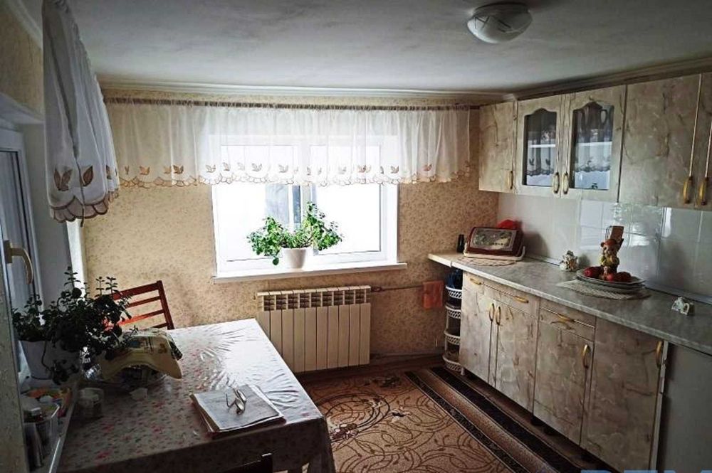 Продам просторий дом у с. Буялик площею 92 кв.м.  Одесская  обл.  р9