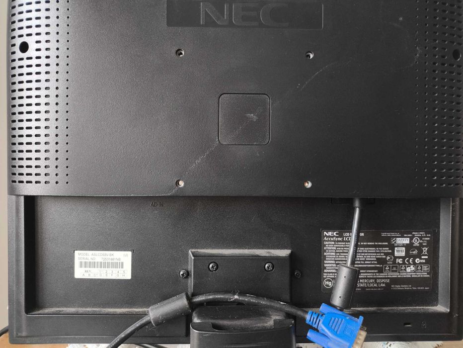 Monitor LCD 17 cali NEC