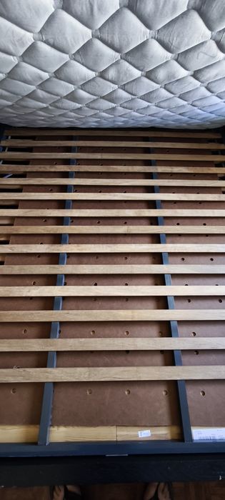 Cama de casal IKEA  + colchão