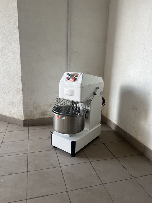 Тістоміс Промисловий Двох Швидкісний Обʼєм 21 Літра