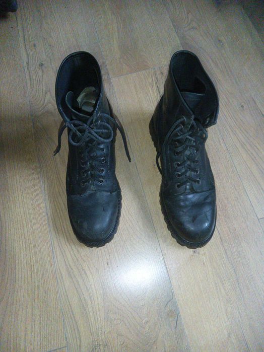 Buty glany - czarne 41