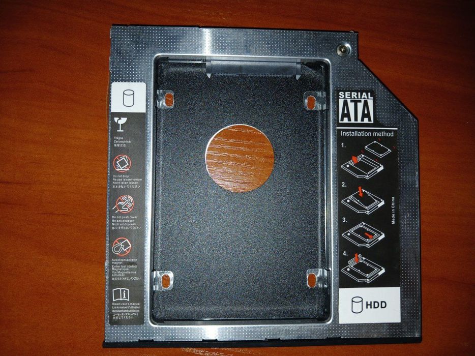 Аксесуари та запчастини для ноутбуку