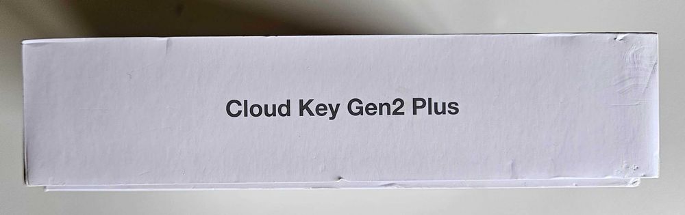 Ubiquiti UniFi Cloud Key Gen2 Plus (UCK-G2) — HDD 500 GB (com poucas horas de uso)