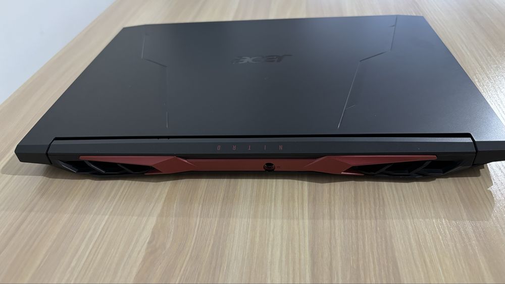 Acer Nitro 5 - i5 11400H