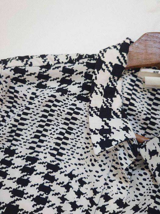 Elegancka bluzka w pepitkę H&M x Richard Allan 38