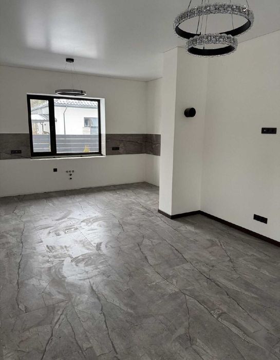 Продаж 1 поверхового будинку з новим ремонтом