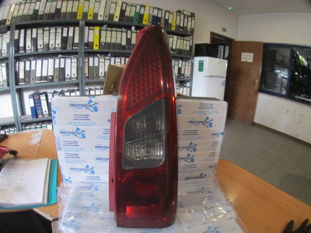 Farolim direito PEUGEOT Partner II Tepee