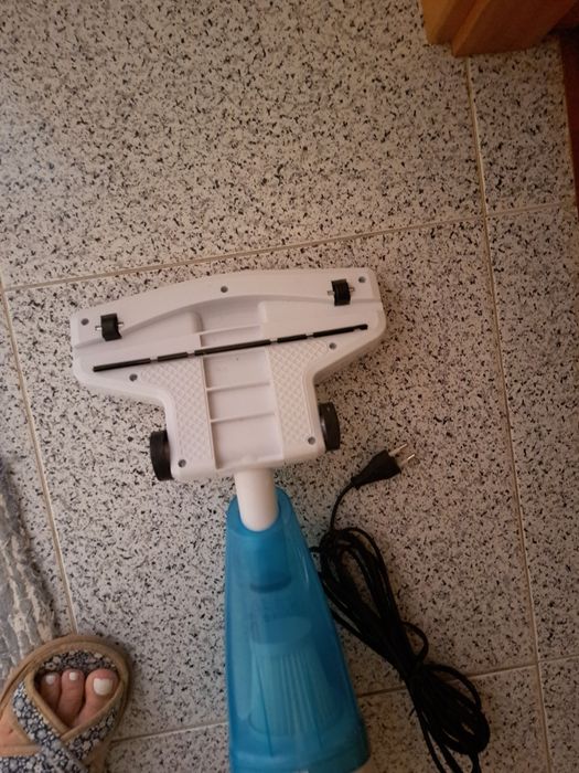Aspirador com fio
