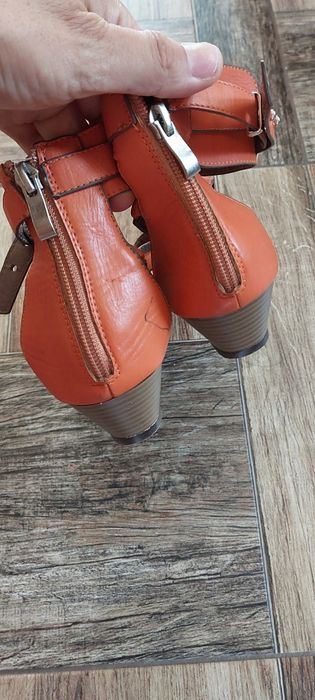 Sandalki sandały 39 40 pomarańczowe buty na koturnie