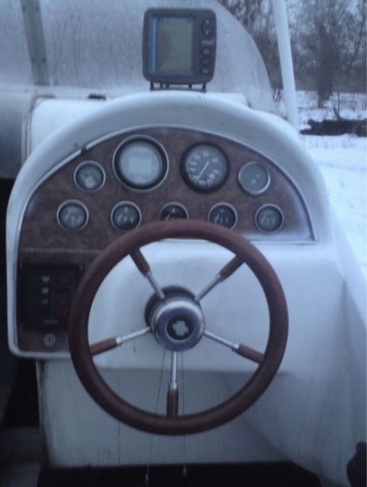 Катер Ритм с двиготелем Тайхатсу 120 к.с