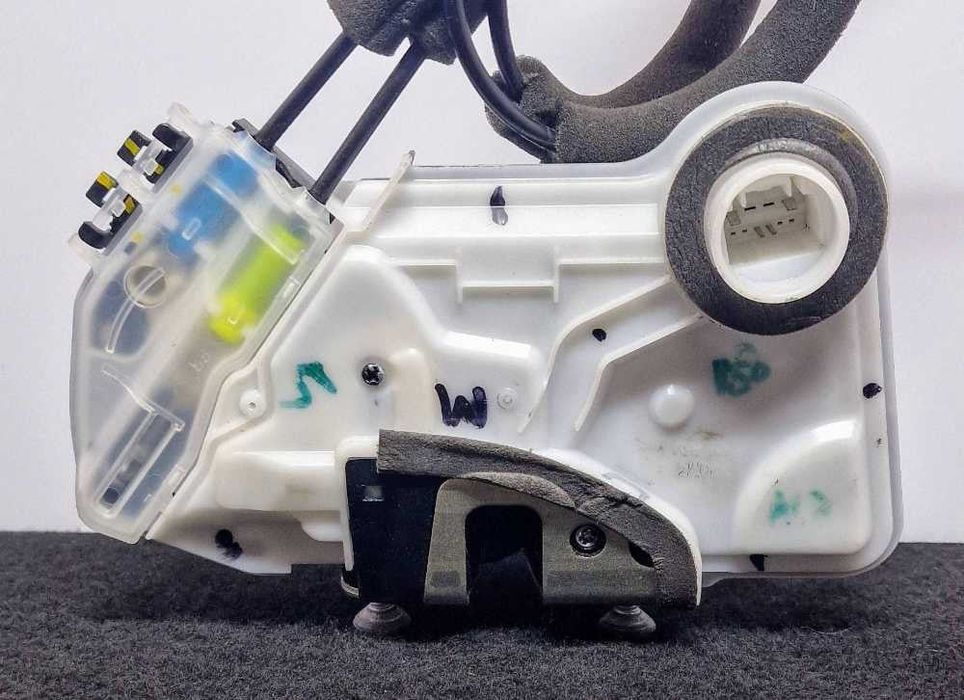 Fechadura / Fecho Porta Trás Direito - TOYOTA C-HR