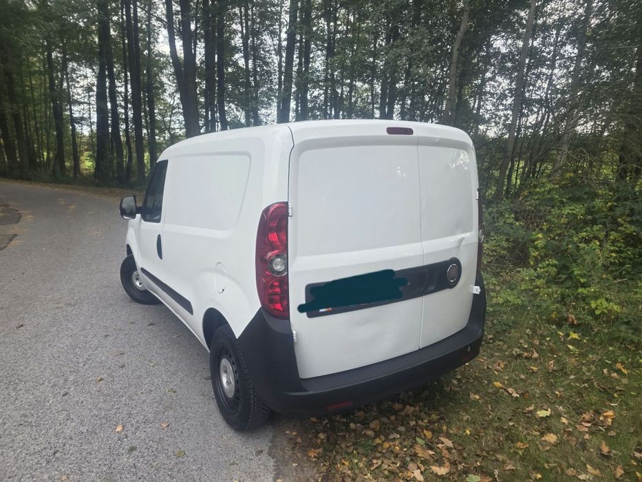 Sprzedam Fiata Doblo 1.6  2012