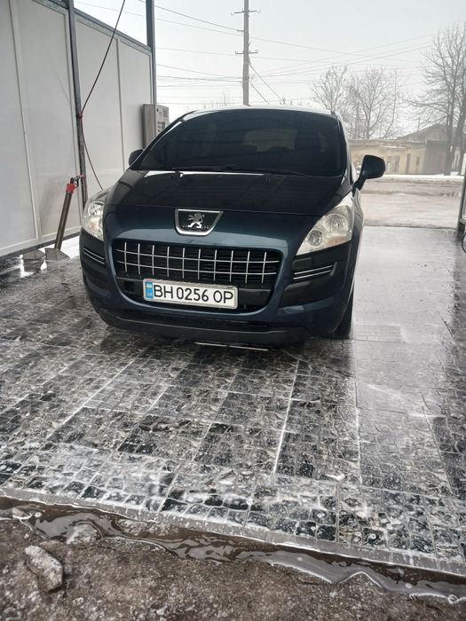 Пежо 3008 в хорошому стані