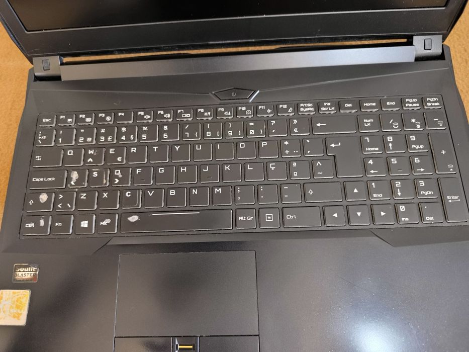 Portátil Clevo N850HK Intel Core i7-7700HQ (7ª geração)