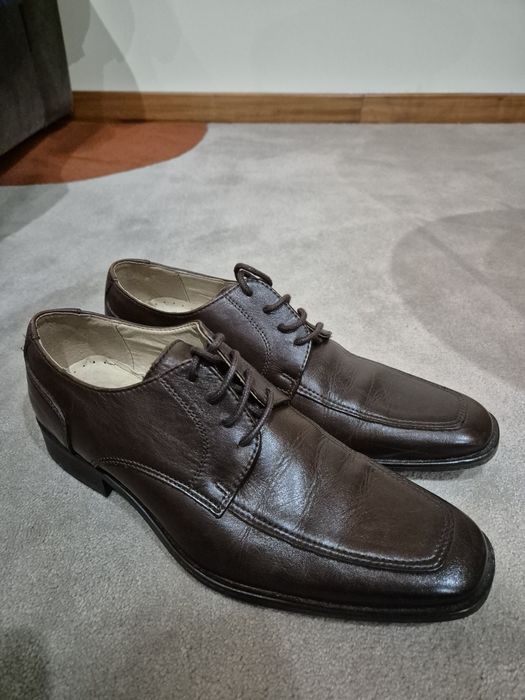 Sapatos de pele de homem