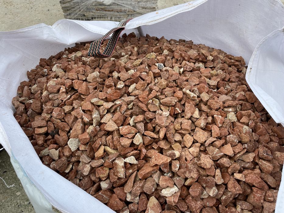 Pedra Brita rosa decorativa vermelha