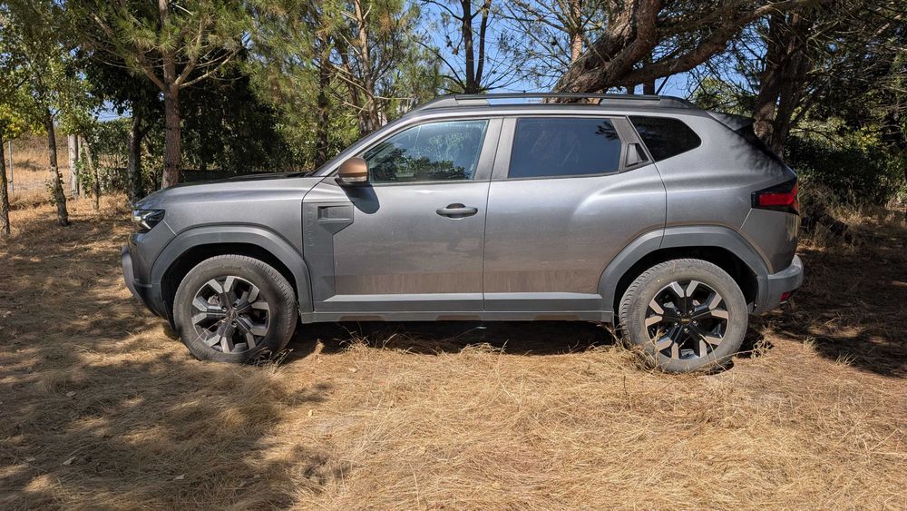 Vende-se Dacia Duster 4x4 Extreme Mild-Hybrid — Com Garantia até 2028