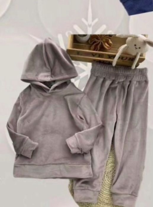 Костюм на дівчинку 7 років