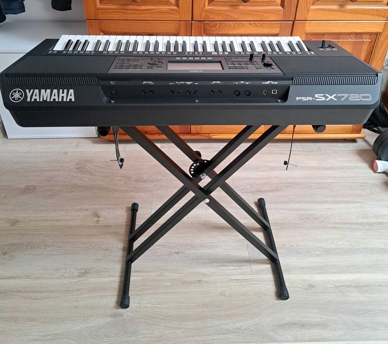 Nowy Keyboard Yamaha PSR-SX720