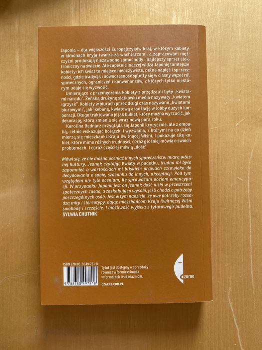 Kwiaty w pudełku Karolina Bednarz