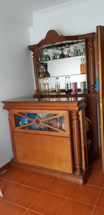 Móvel Bar em Madeira