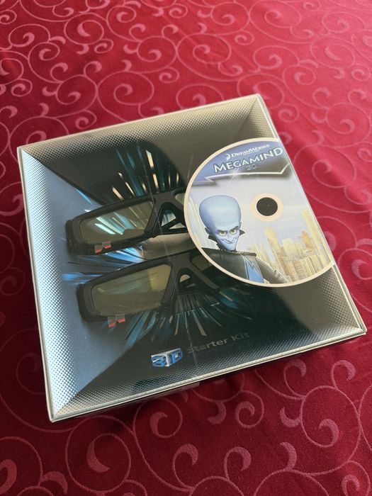 Óculos 3D + Blu-ray Megamind