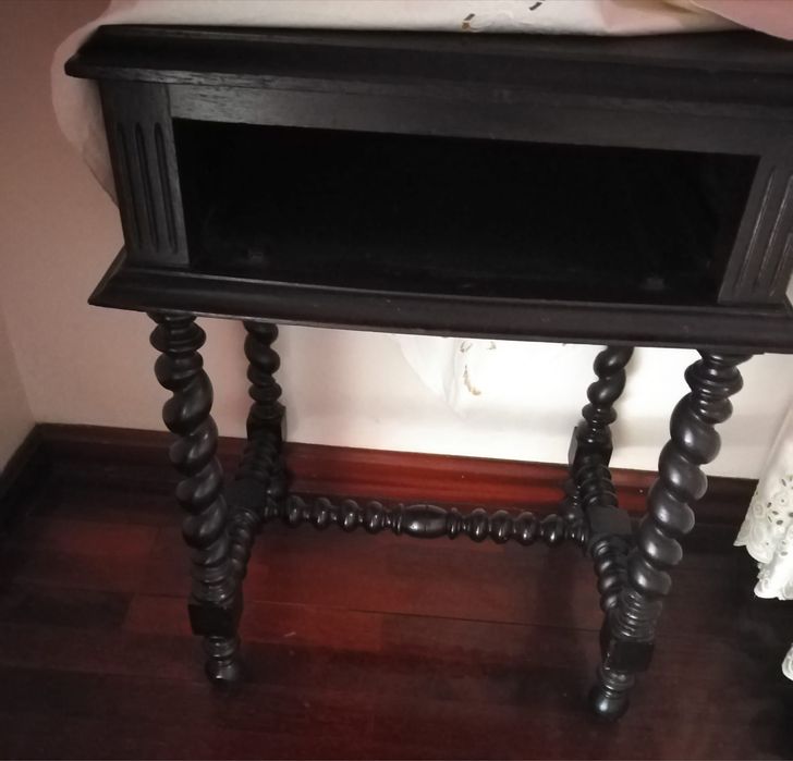 Quarto completo estilo gotico